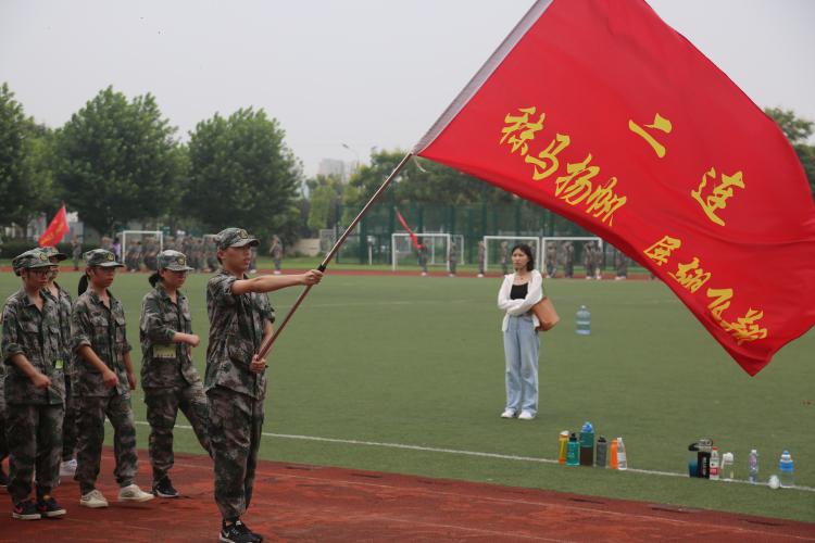 彭玉婷老师观看会操