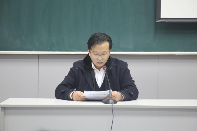 李校长进行述职述廉述责