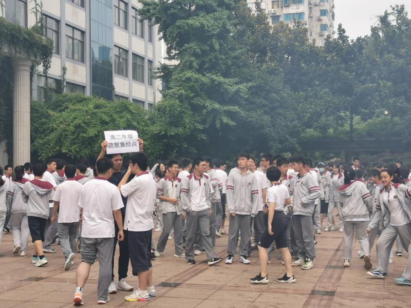 在规定时间疏散至指定地点