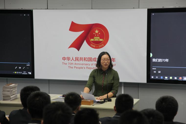 高二（6）班班主任郭兴华老师鼓励同学们继续一中优良传统